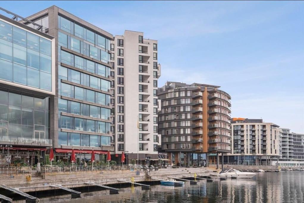 オスロAker Brygge - Sjoside Hjem - Sentral Beliggenhetアパートメント エクステリア 写真
